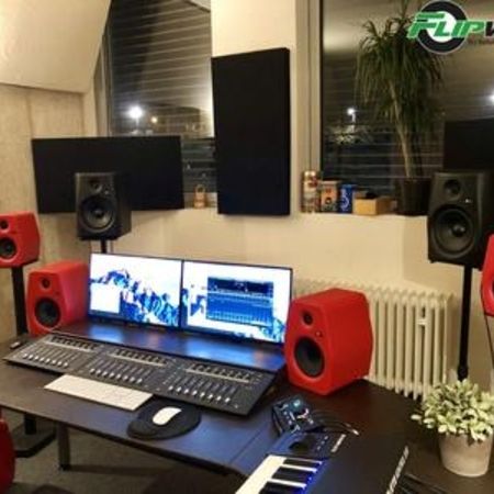 Monkey Banana Sofa Session