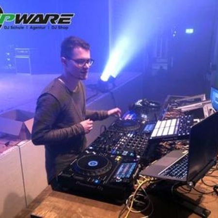 !COM-Party Vol. 2 sponsored by Flipware