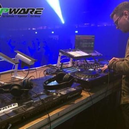 !COM-Party Vol. 2 sponsored by Flipware